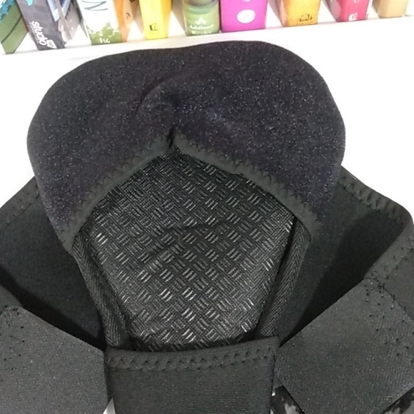 BLACK GEL CUSHIONED BICYCLE SEAT COVER BIKE SEAT COVER NWT - Picture 5 of 7